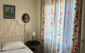 Aliki'S Apartments